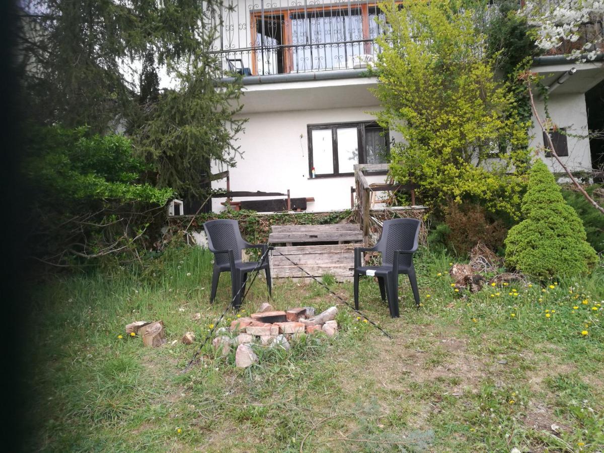 Holiday House Cervena Veza Pöstyén Kültér fotó