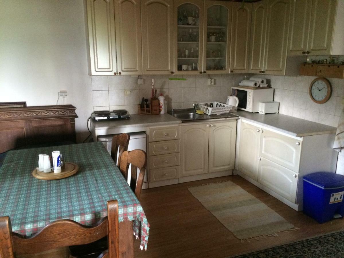Holiday House Cervena Veza Pöstyén Kültér fotó